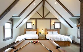 Village Dreams Cottage By Amish Country Lodging